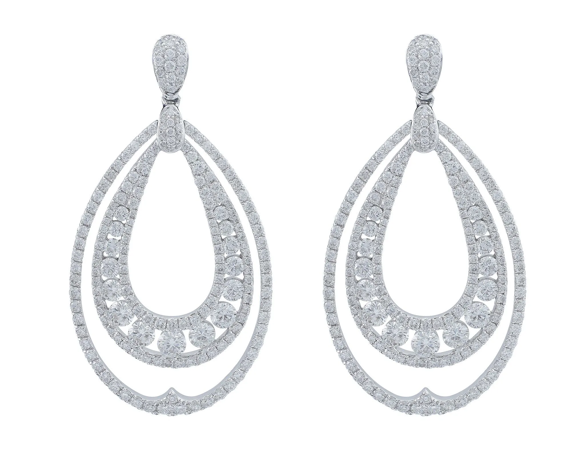 18kt White Gold Diamond Pear Motif Earrings