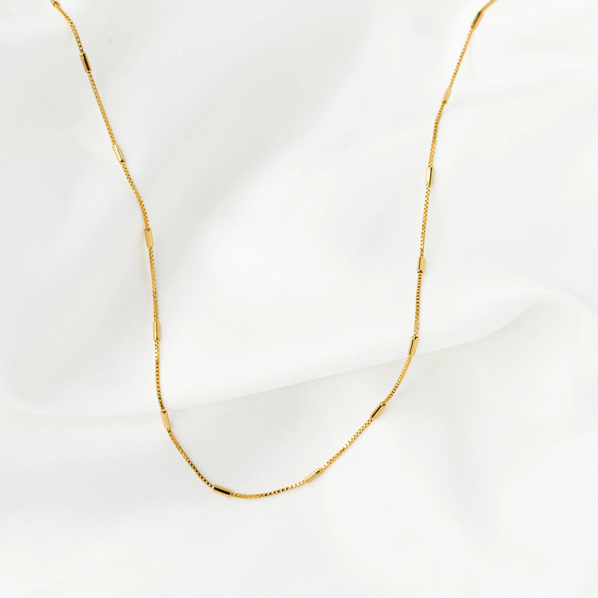 Alba Bar Chain Necklace