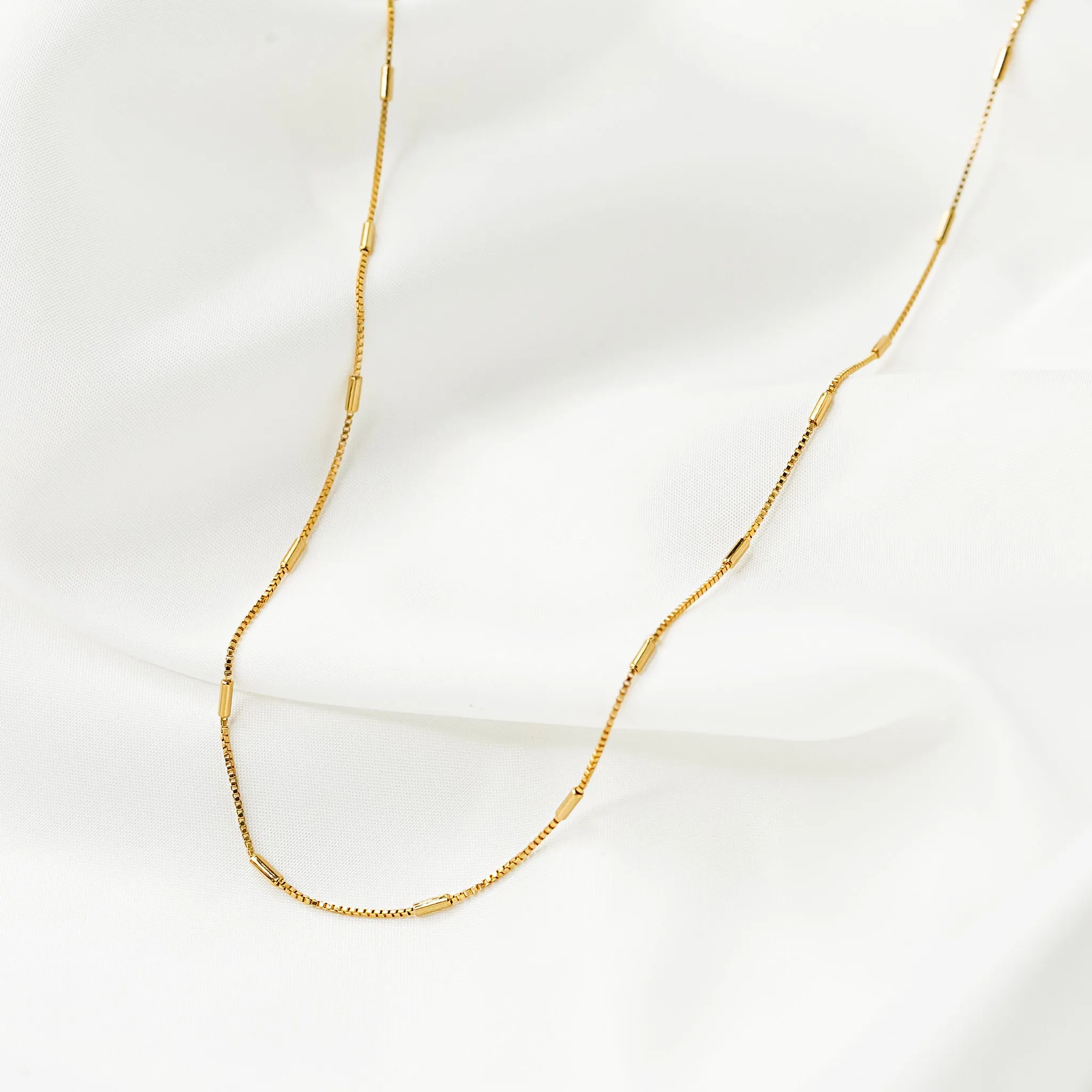 Alba Bar Chain Necklace