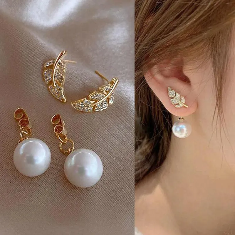 Chic Korean Claw Stud Earrings with Irregular Pearls for Trendy Women