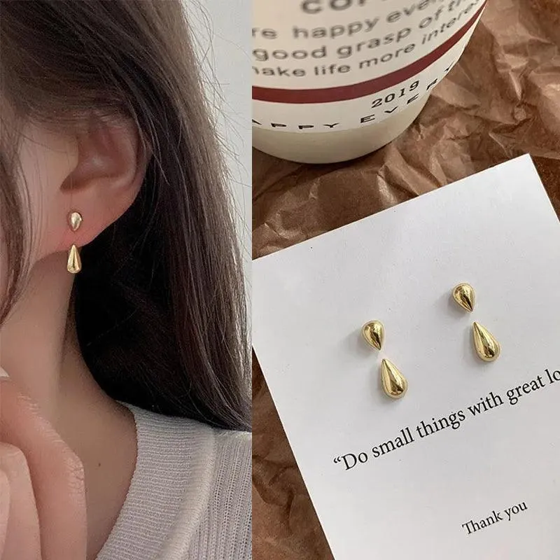 Chic Korean Claw Stud Earrings with Irregular Pearls for Trendy Women