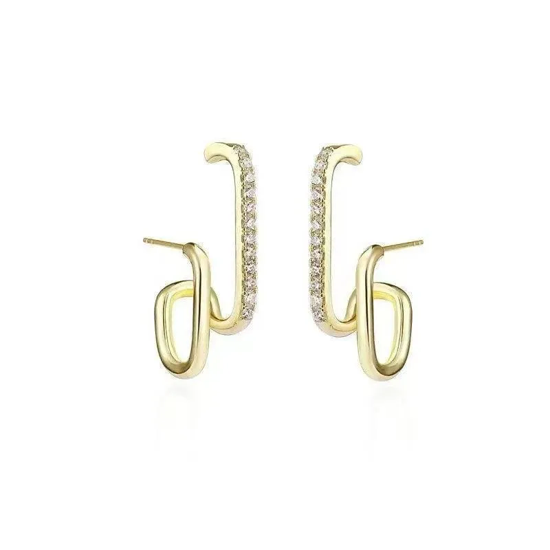 Chic Korean Claw Stud Earrings with Irregular Pearls for Trendy Women