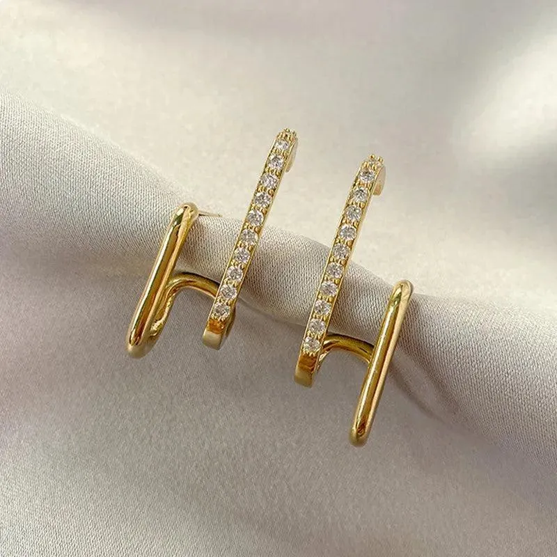 Chic Korean Claw Stud Earrings with Irregular Pearls for Trendy Women