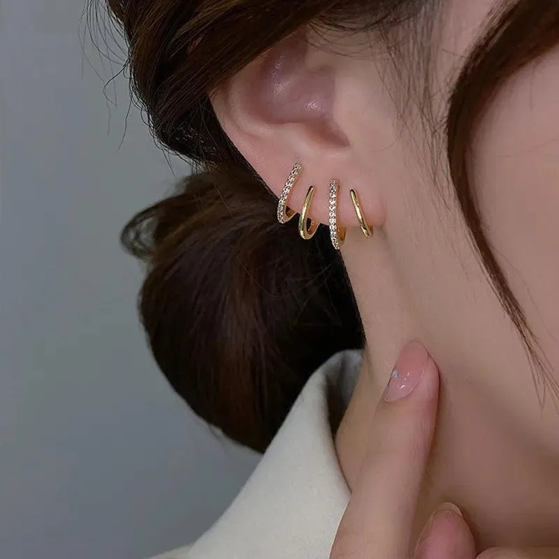 Chic Korean Claw Stud Earrings with Irregular Pearls for Trendy Women