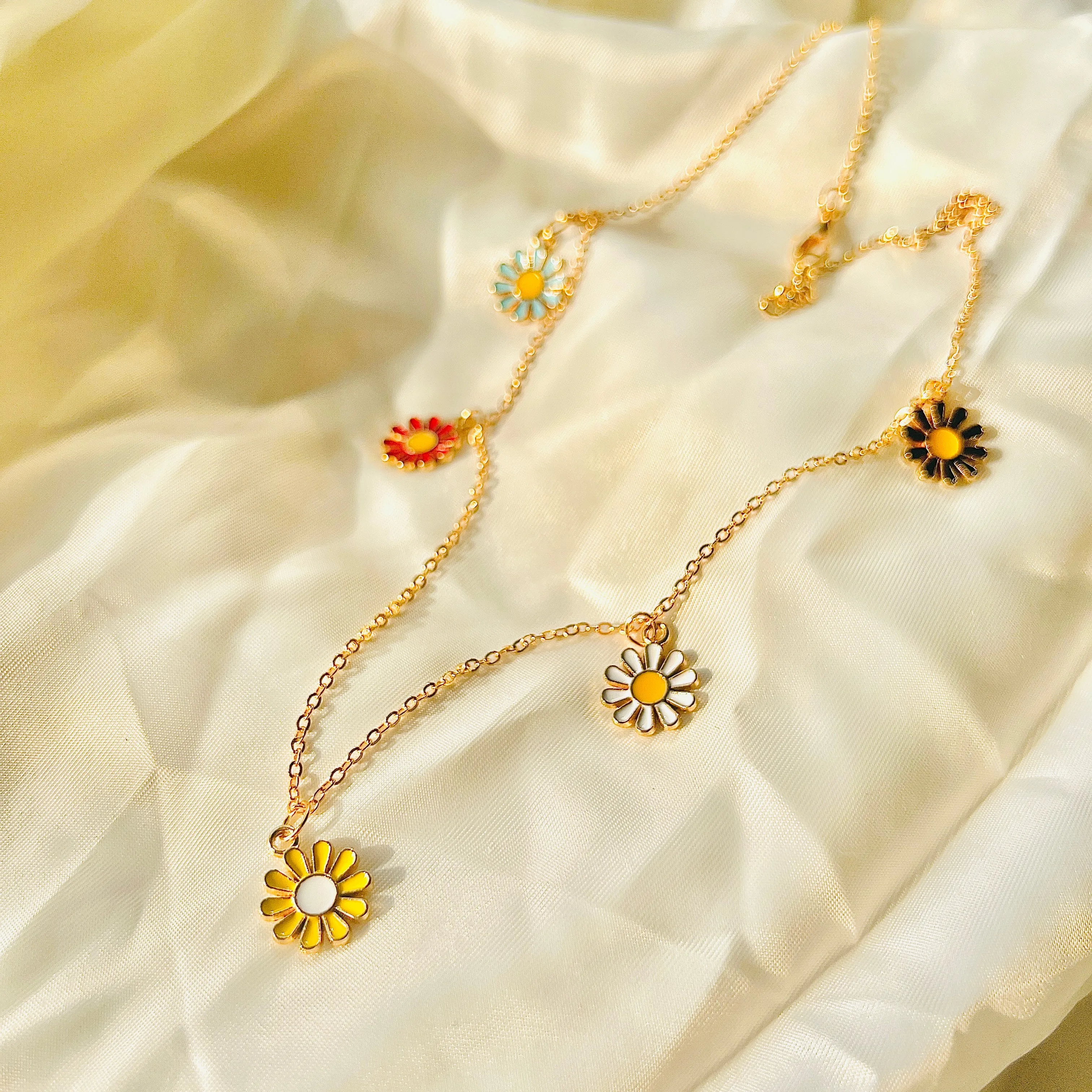 Daisy Flower Multicolor Necklace - Gold