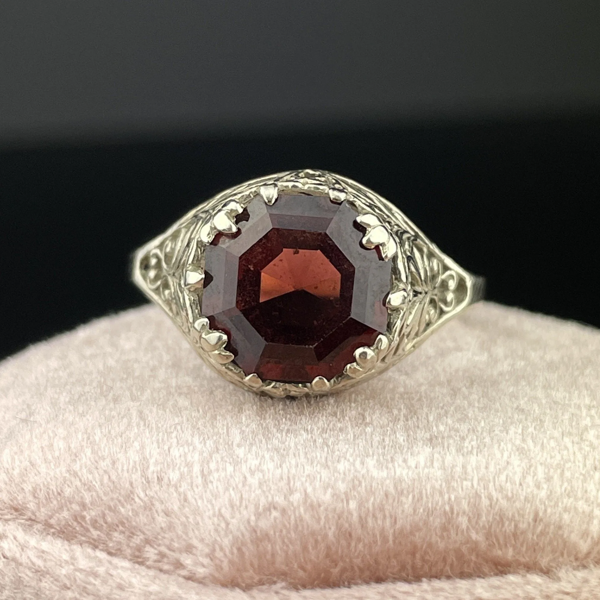 Garnet 14K White Gold Filigree Edwardian Ring, Sz 9.5