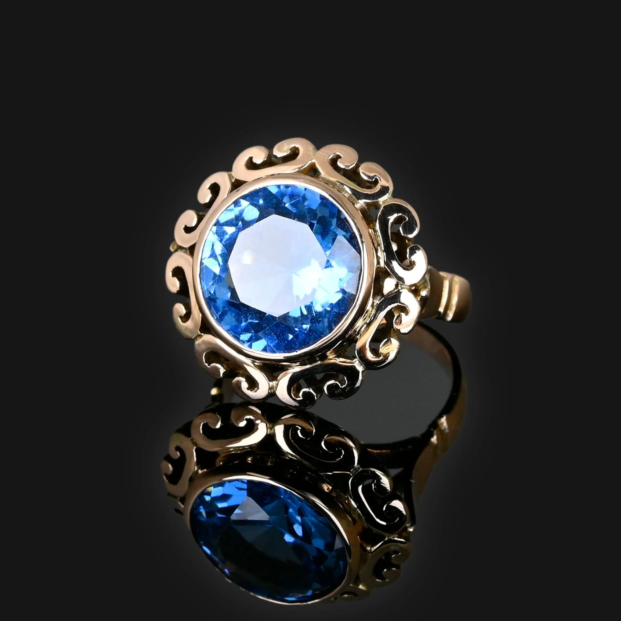 Heavy 14K Gold 9 CTW Blue Spinel Ring