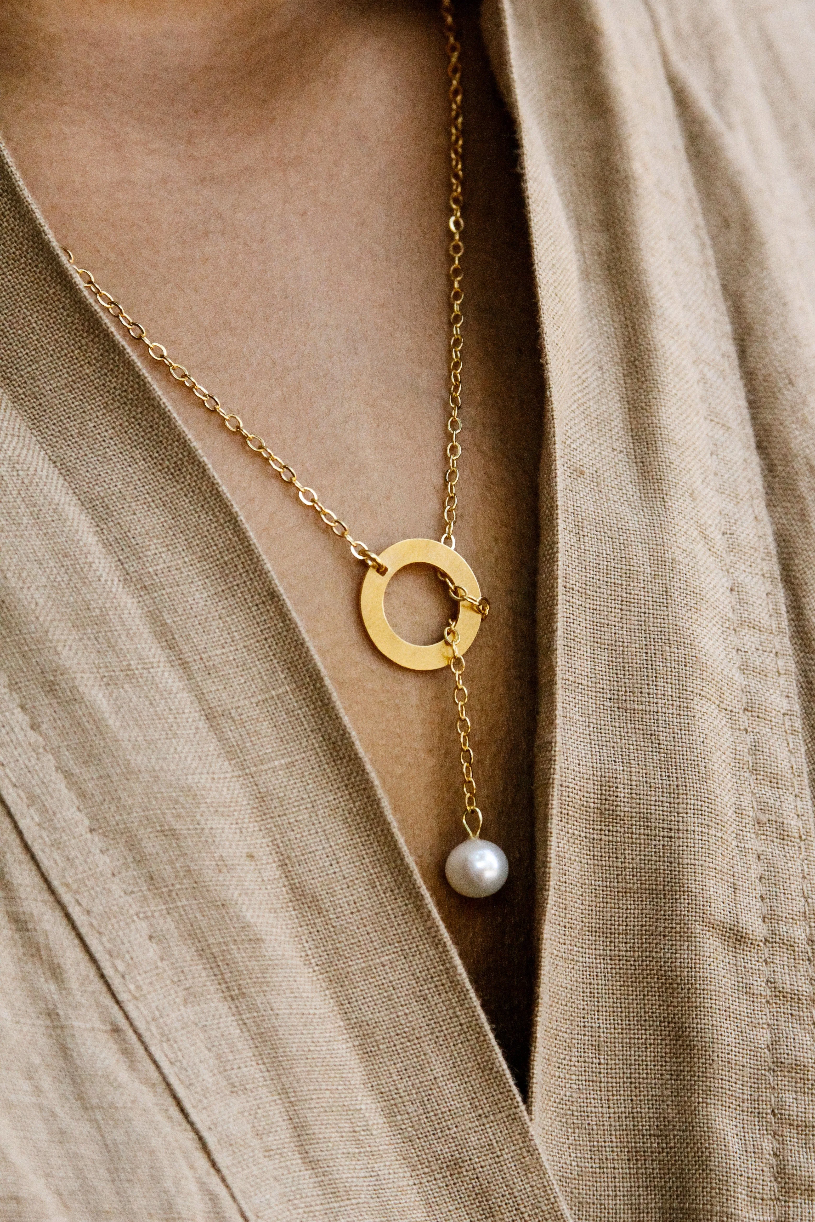 Minimal Pearl Necklace - Gold Plated