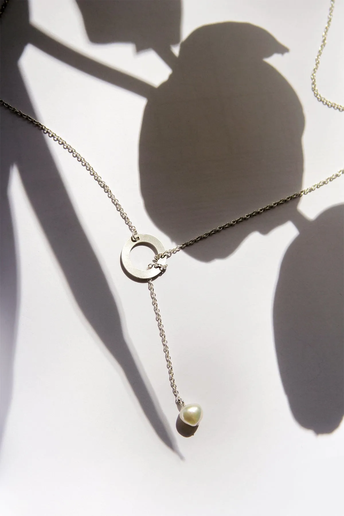 Minimal Pearl Necklace - Silver