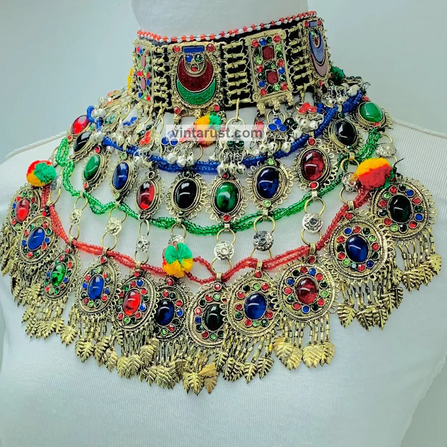 Multicolor Oversized Choker Necklace With Dangling Tassels