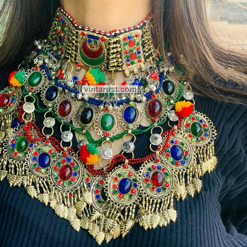 Multicolor Oversized Choker Necklace With Dangling Tassels