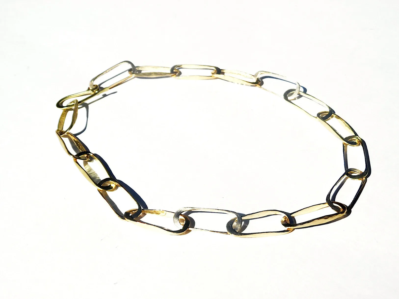 OVAL LINK NECKLACE IN GOLD ON BRASS