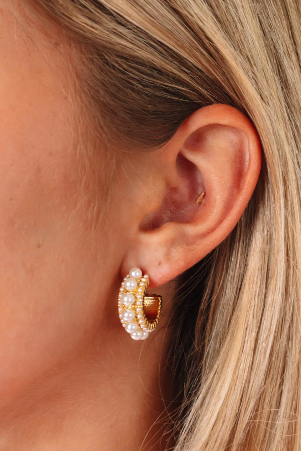 Pearly World Earrings - Gold