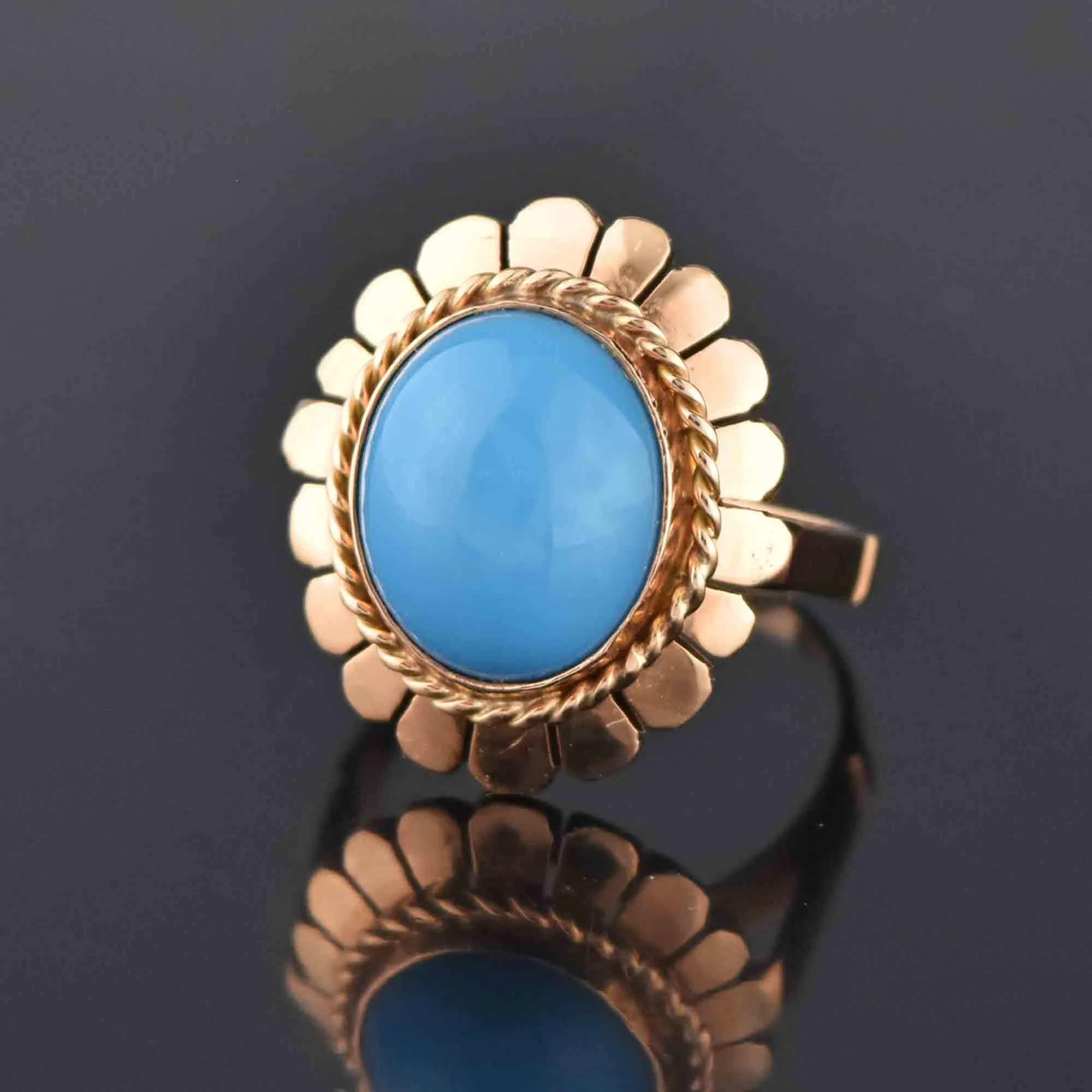 Retro 14K Gold Oval Turquoise Cabochon Cocktail Ring