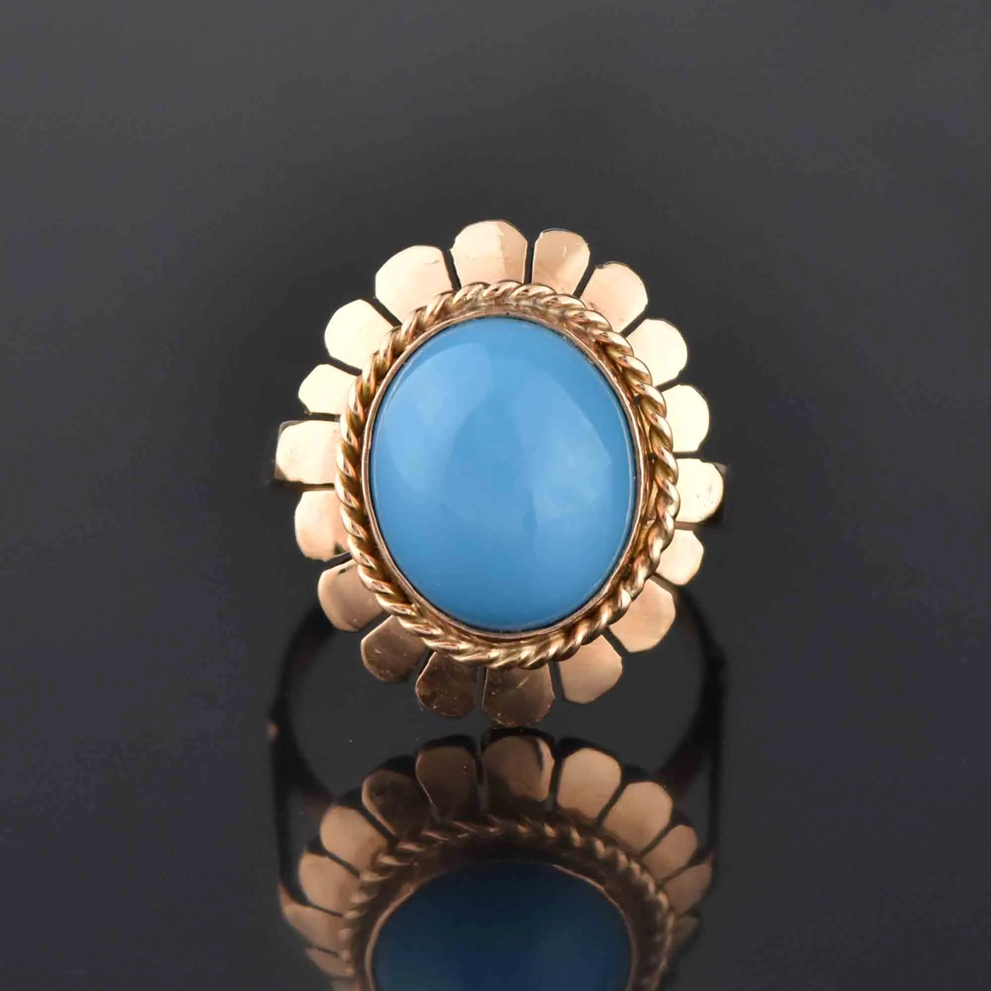 Retro 14K Gold Oval Turquoise Cabochon Cocktail Ring