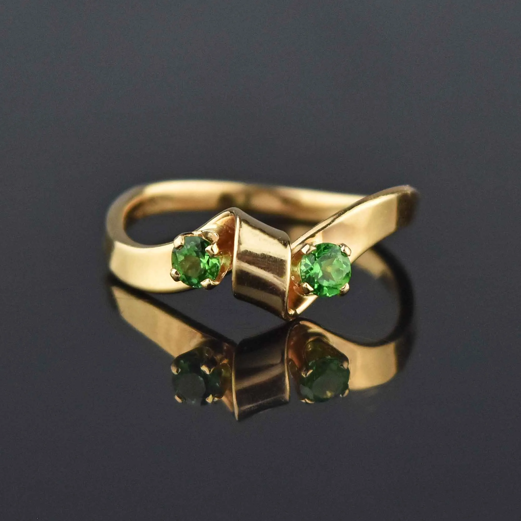 Retro 14K Gold Tsavorite Green Garnet Ring