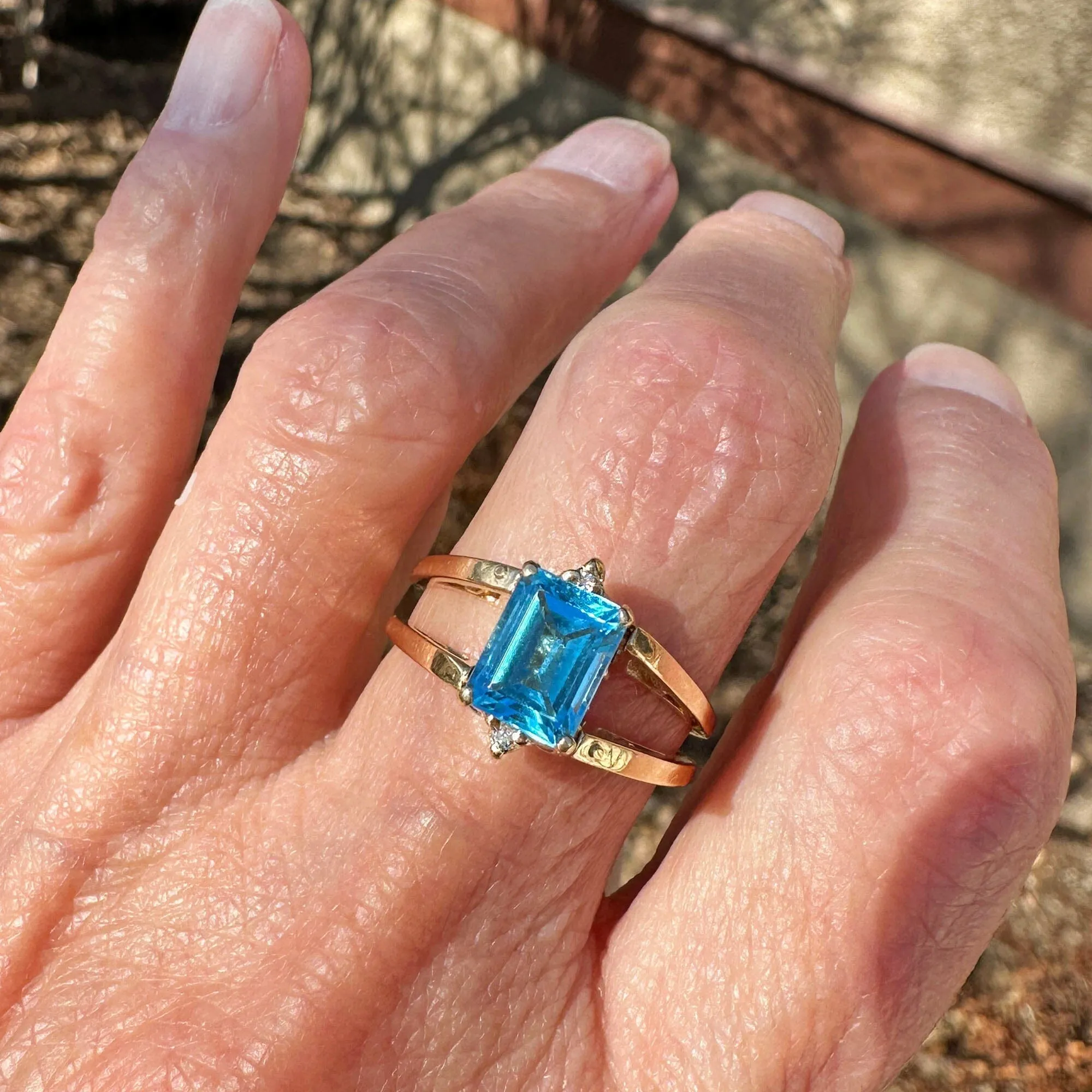 Reversible Blue Topaz Sapphire Diamond Cluster Flip Ring in 14k Gold