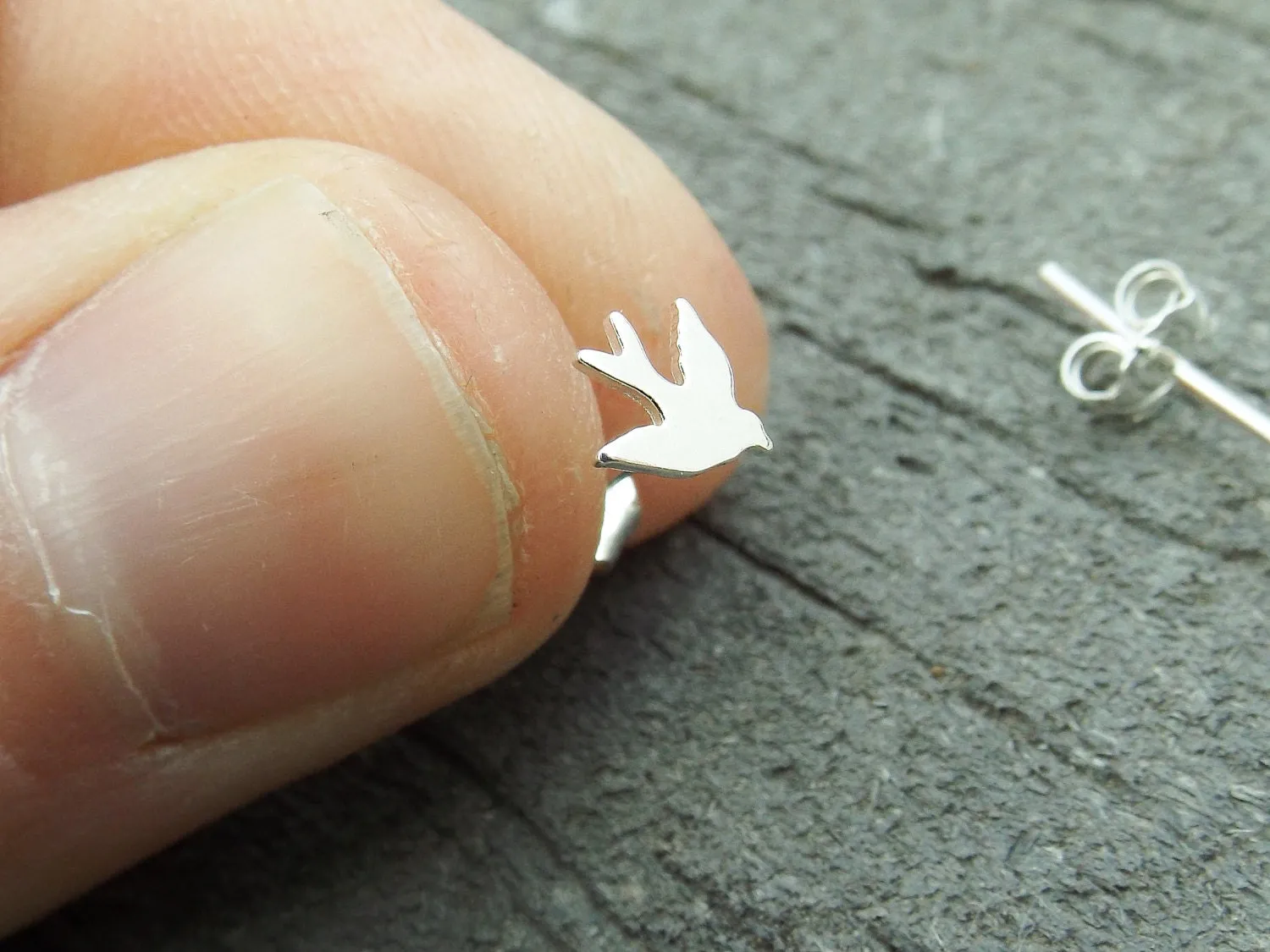 Tiny Bird Studs, Small Bird Earrings, Birds, Tiny Earrings, Modern Studs, Minimalist Jewelry, Silver Bird Earrings, Fly Earrngs, Freebird